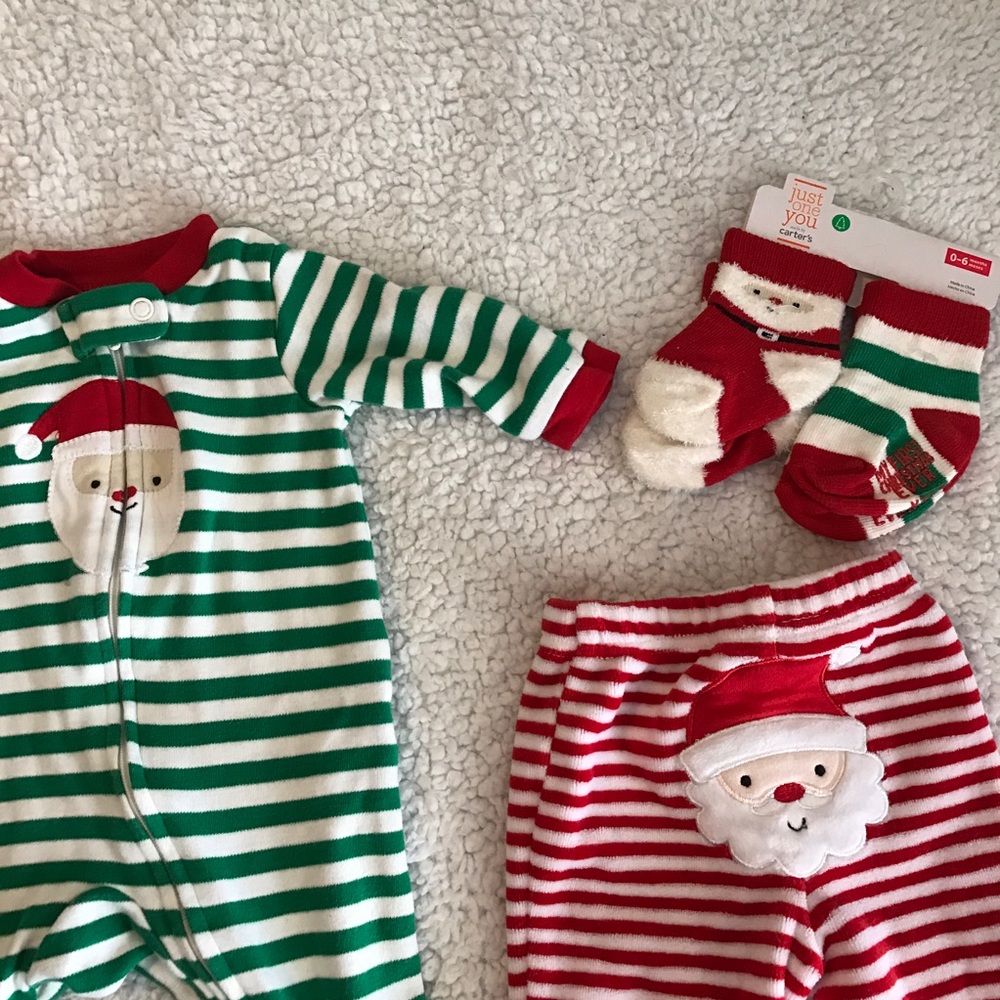 Newborn Christmas bundle - Picture 2 of 2